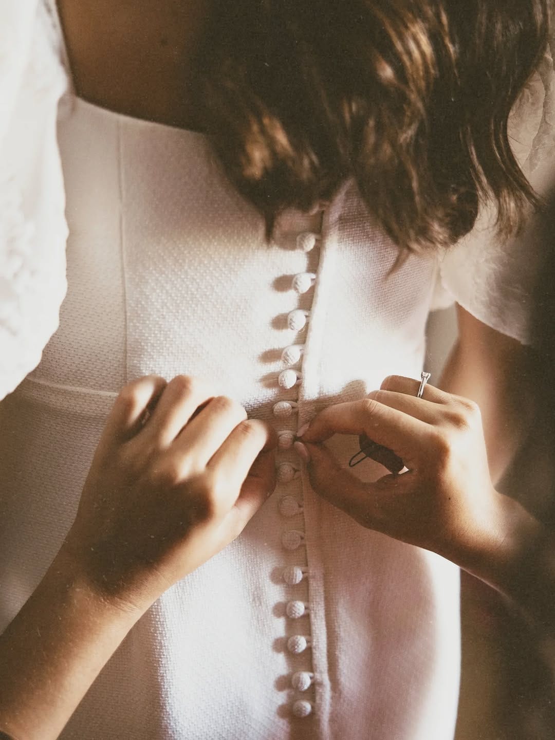 Post 7 by RAQUEL ALEMAÑ - vestidos de novia a medida on Instagram (image)