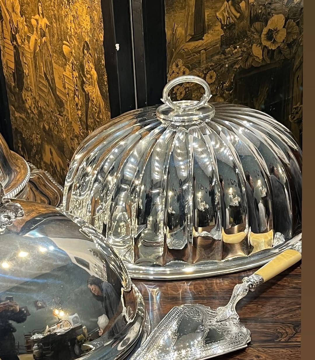 Post 9 by Sofia&CO on Instagram (carousel)