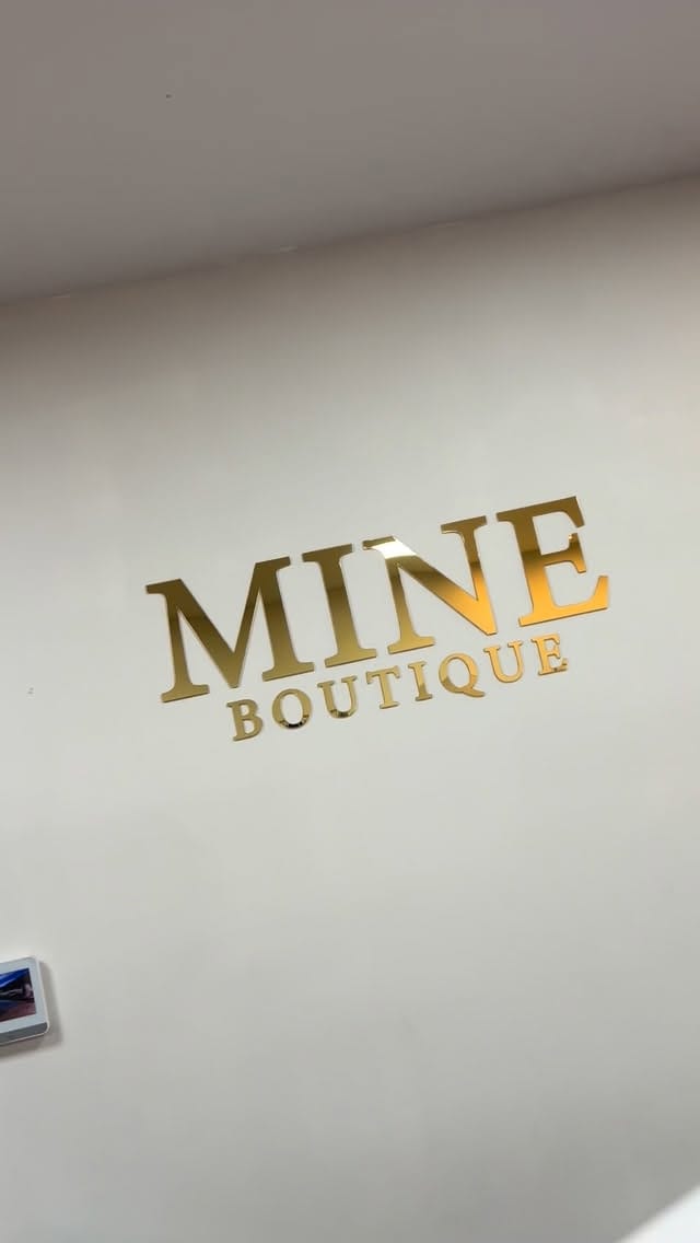 Post 1 by 𝑀𝒾𝓃𝑒 𝒷𝑜𝓊𝓉𝒾𝓆𝓊𝑒 🌸 on Instagram (video)