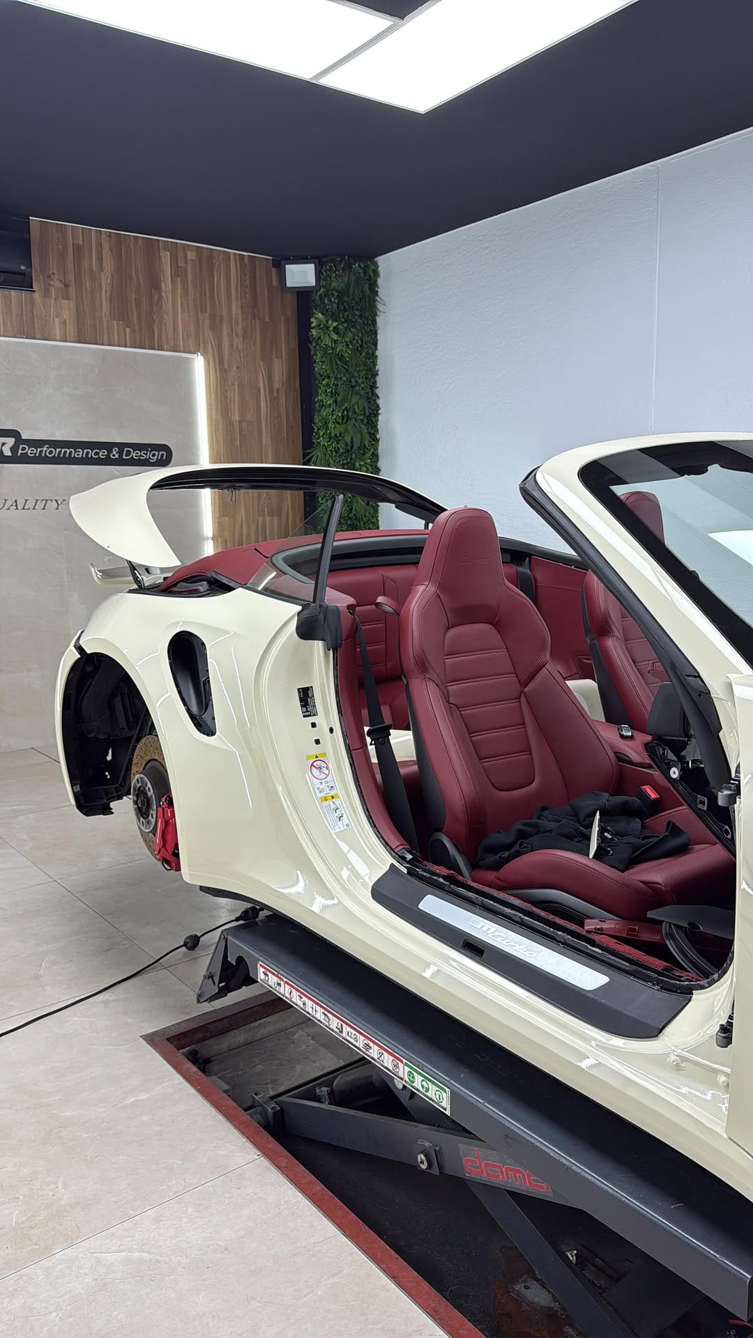 Post 4 by VARO CUSTOMIZER ▪️Tu Centro de Car Wrapping y PPF on Instagram (video)