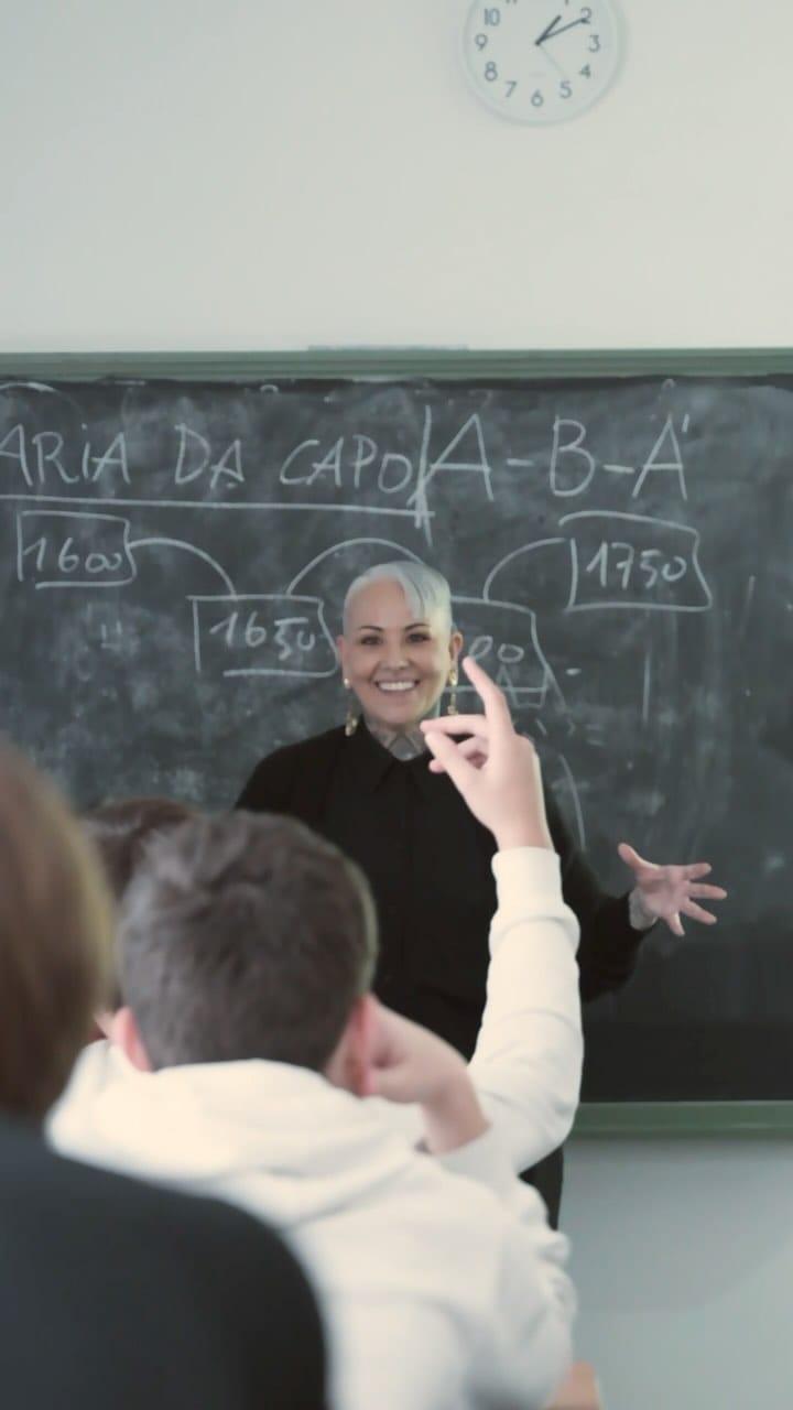 Post 9 by Gladix Porca Miseria on Instagram (video)