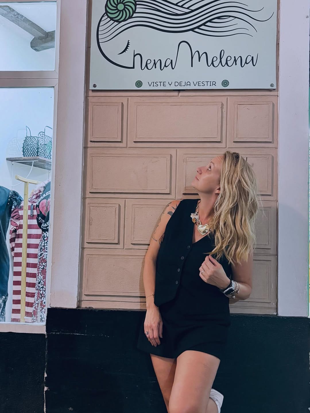 Post 10 by Nena Melena on Instagram (image)