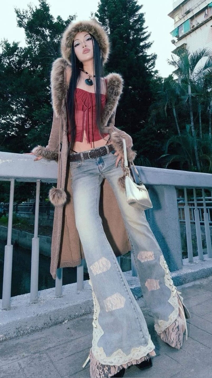 Post 3 by MARINA BLAU ˖⋆☆˚₊‧ Fashion Creative on Instagram (video)