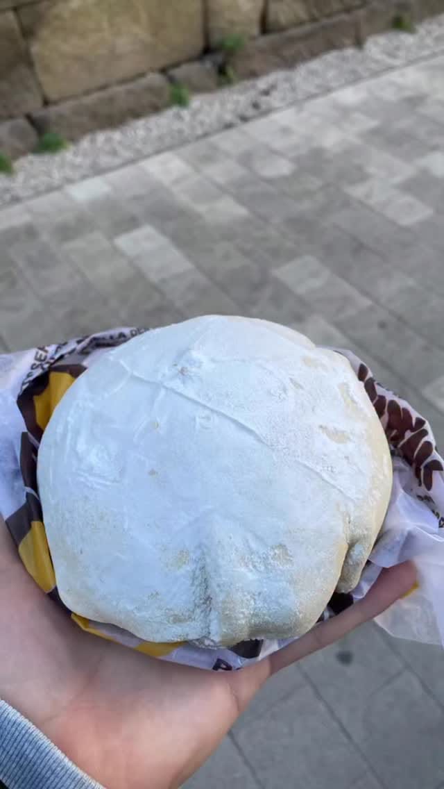 Post 4 by Pastisseria La Colmena on Instagram (video)