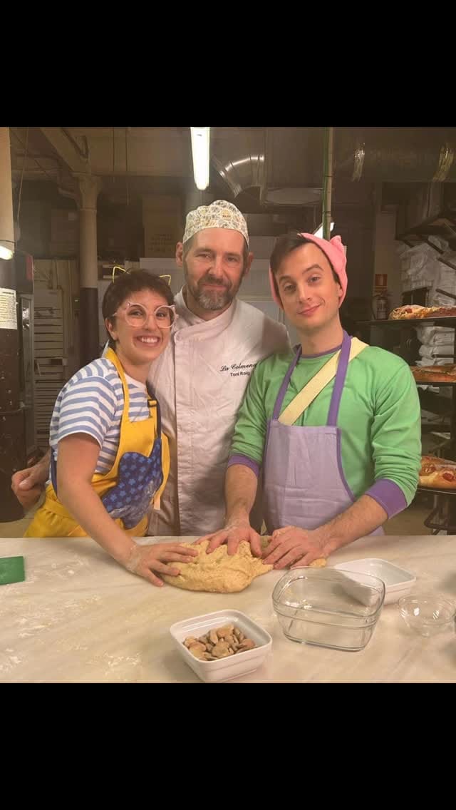 Post 2 by Pastisseria La Colmena on Instagram (video)