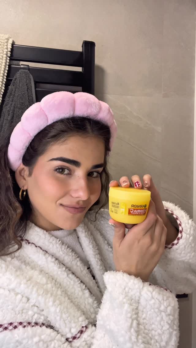 Post 1 by L u c í a  P é r e z on Instagram (video)