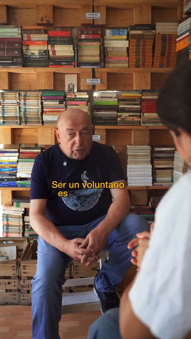 Post 6 by TuuuLibrería on Instagram (video)