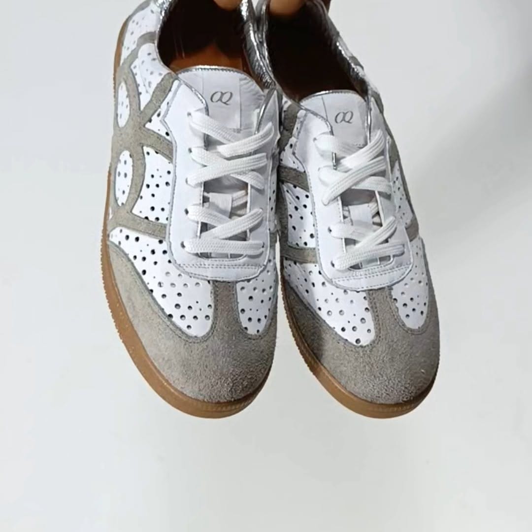 Post 3 by OQ | Women’s Shoes on Instagram (video)