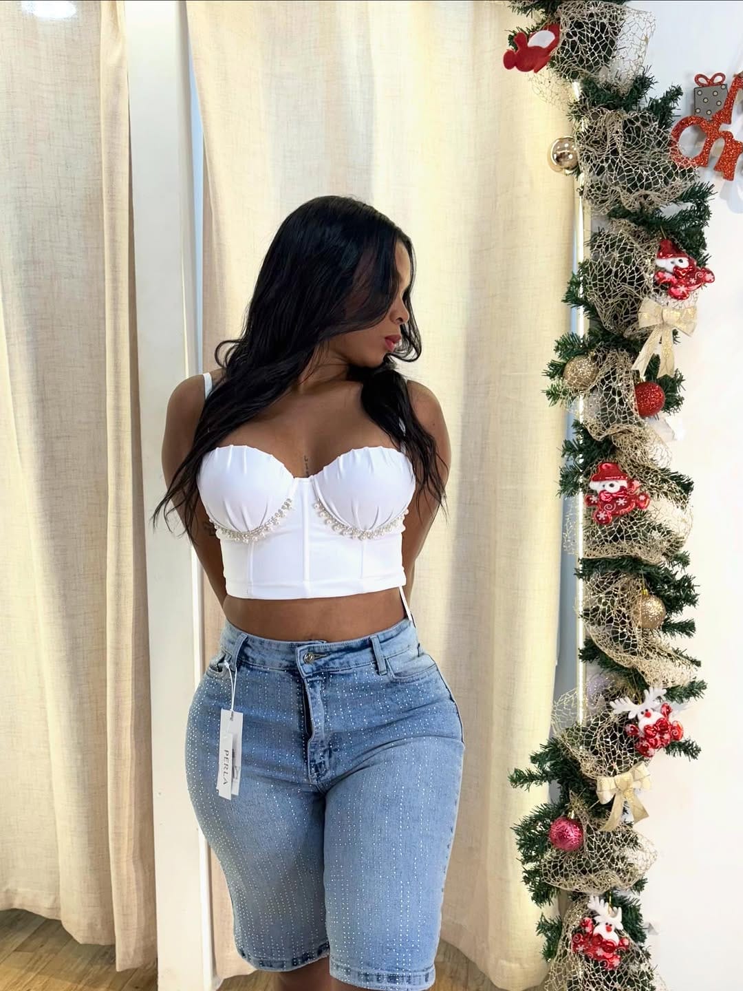 Post 10 by PERLA BOUTIQUE | Bodys • Tops • Camisetas on Instagram (carousel)