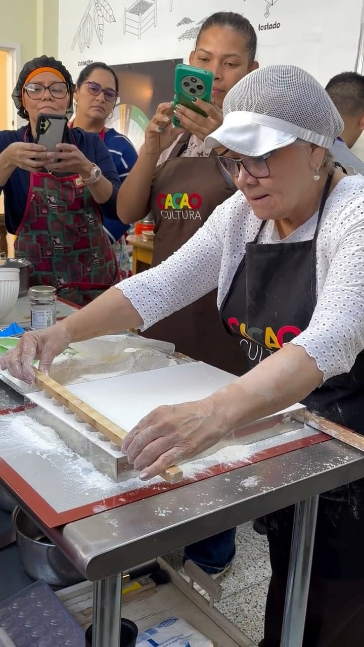 Post 8 by Cacao Cultura on Instagram (video)