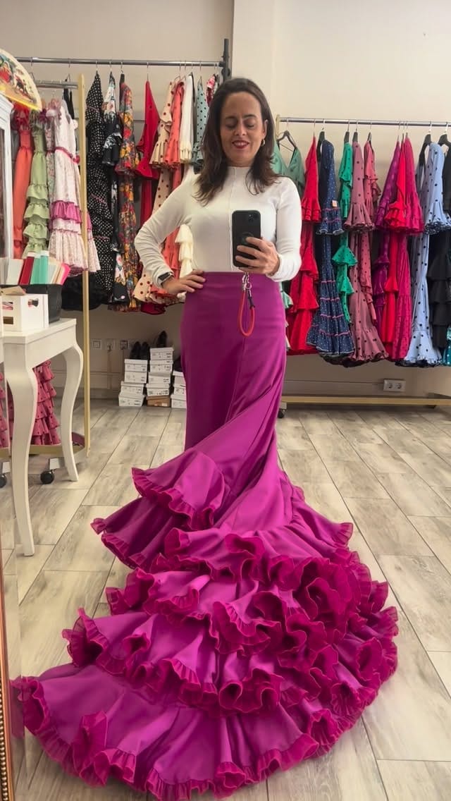Post 9 by FlamencoPasión on Instagram (video)