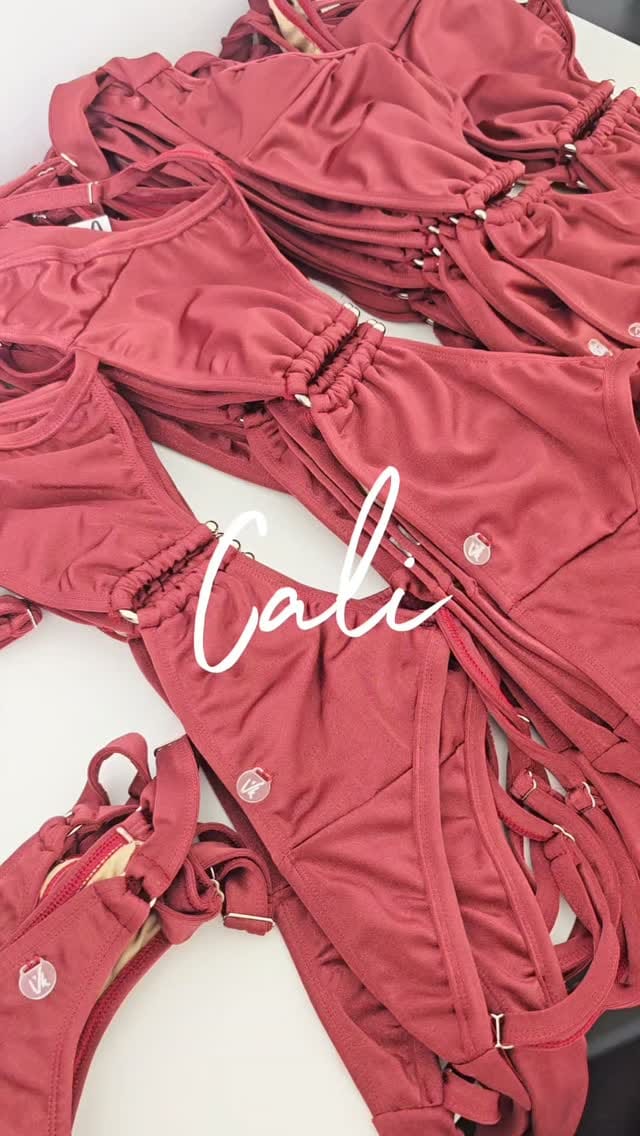 Post 5 by Vikka® Bikinis y Pijamas on Instagram (video)