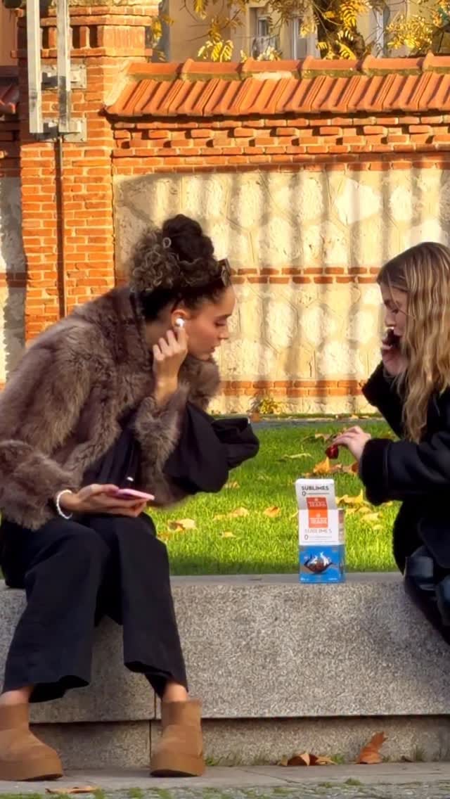 Post 4 by Chocolates Trapa on Instagram (video)