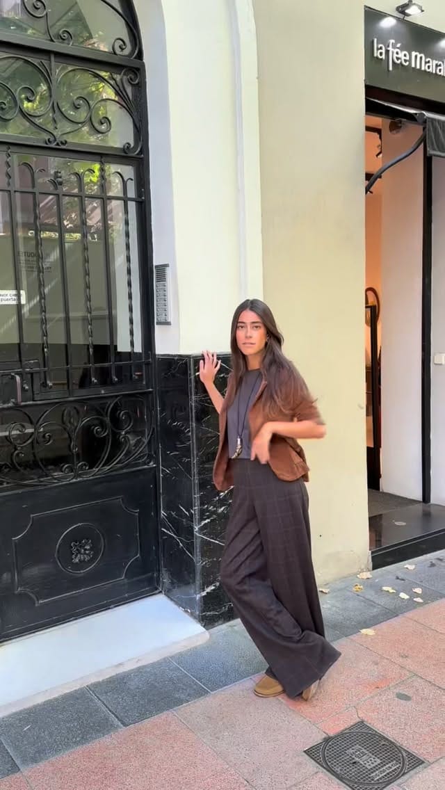 Post 3 by b y    b a m b u l a on Instagram (video)