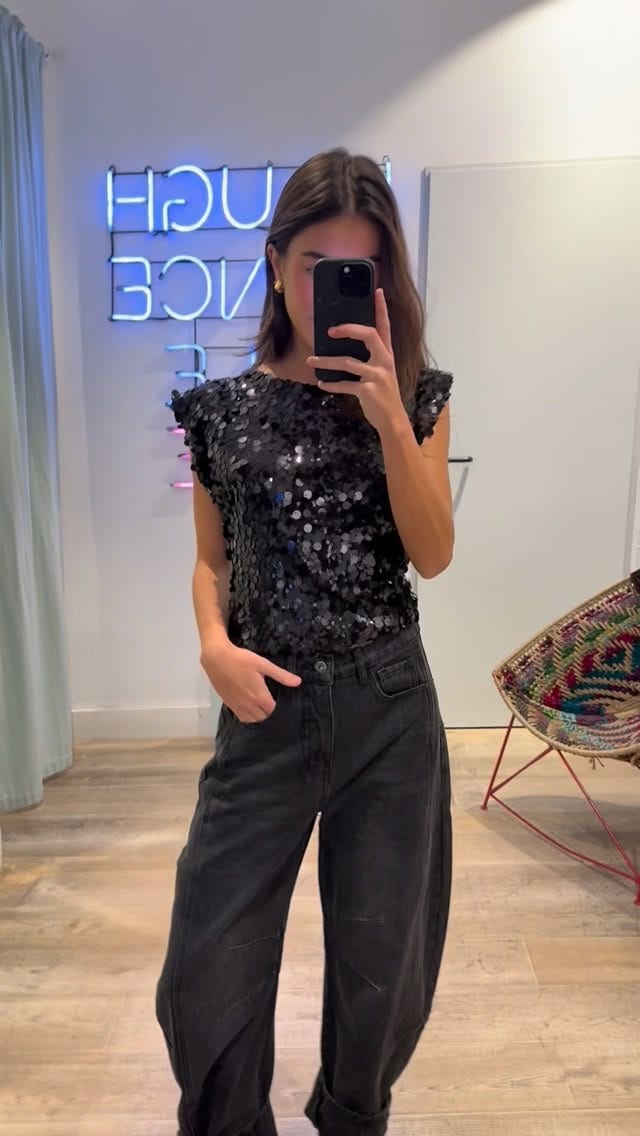 Post 8 by b y    b a m b u l a on Instagram (video)