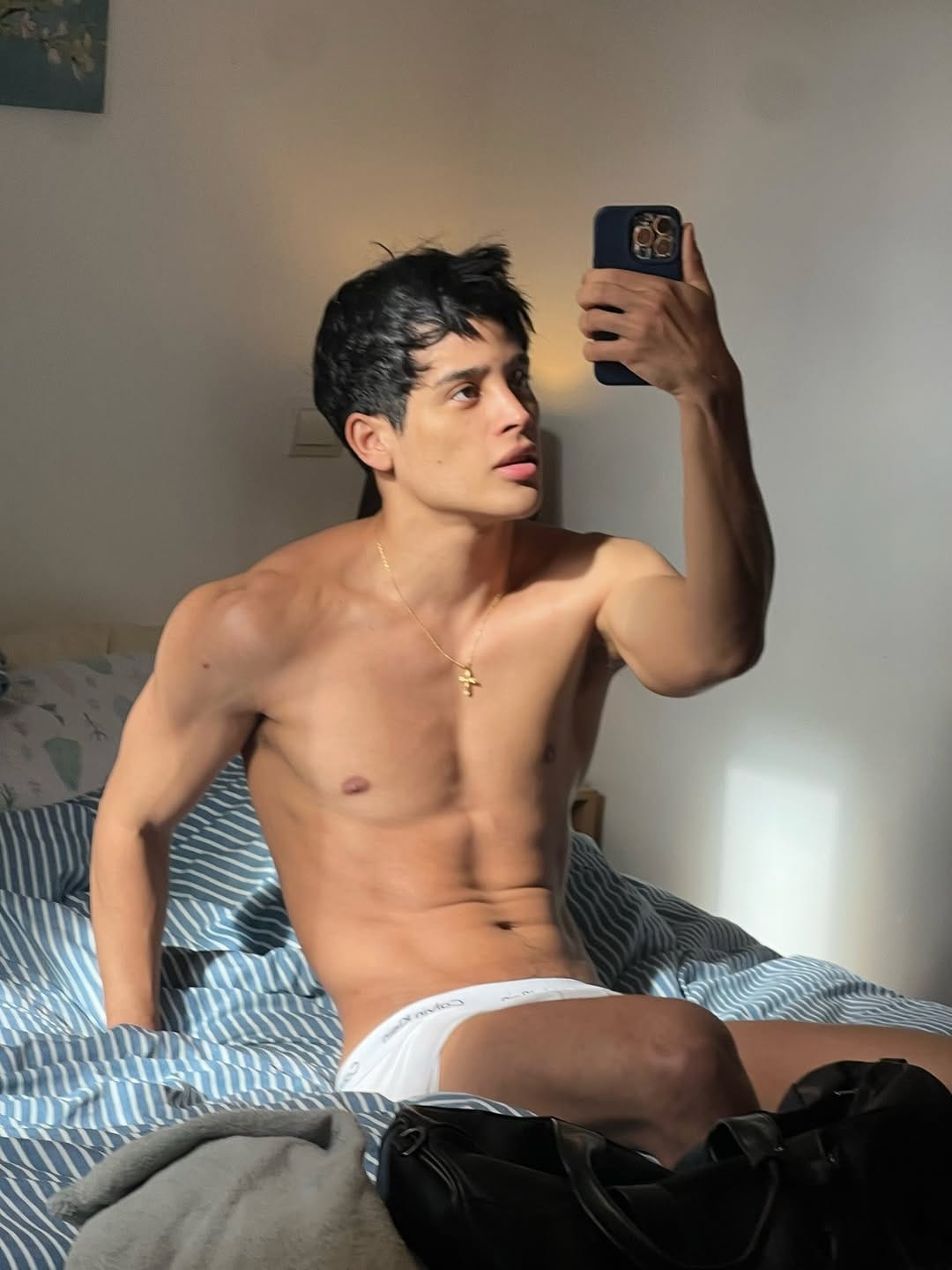 Post 9 by Samuel Betancourt on Instagram (carousel)