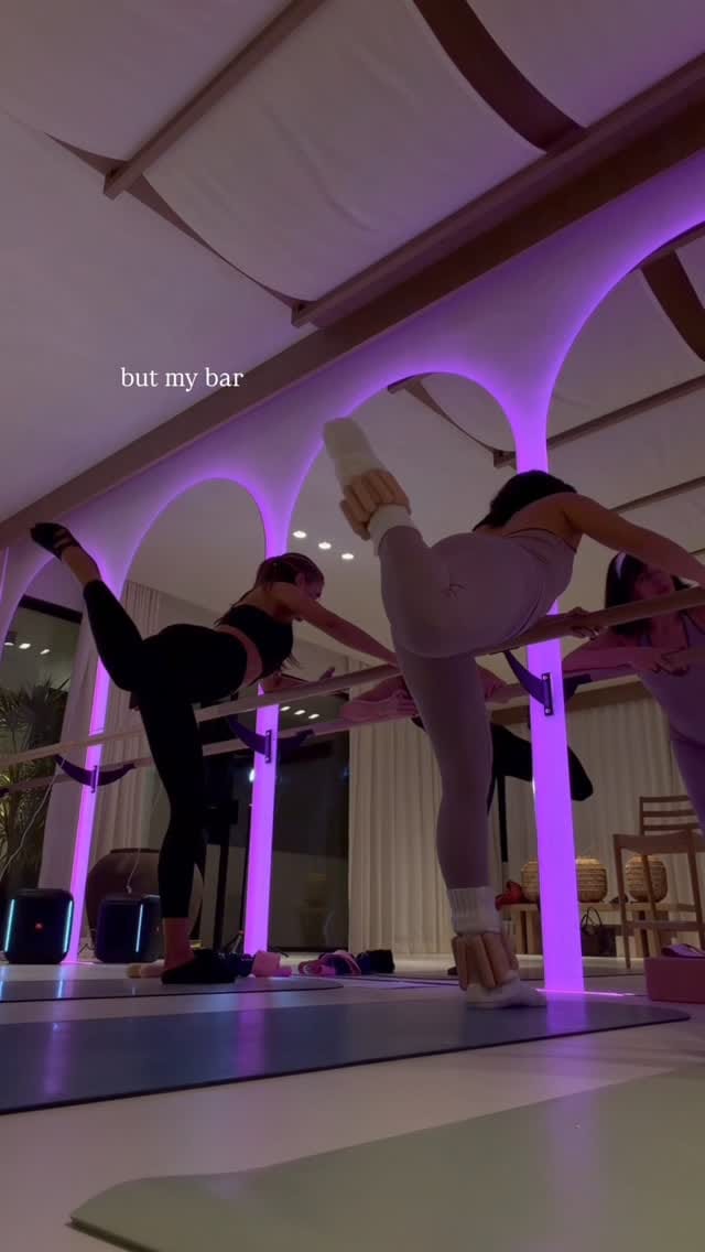 Post 3 by Carolina Rosa on Instagram (video)