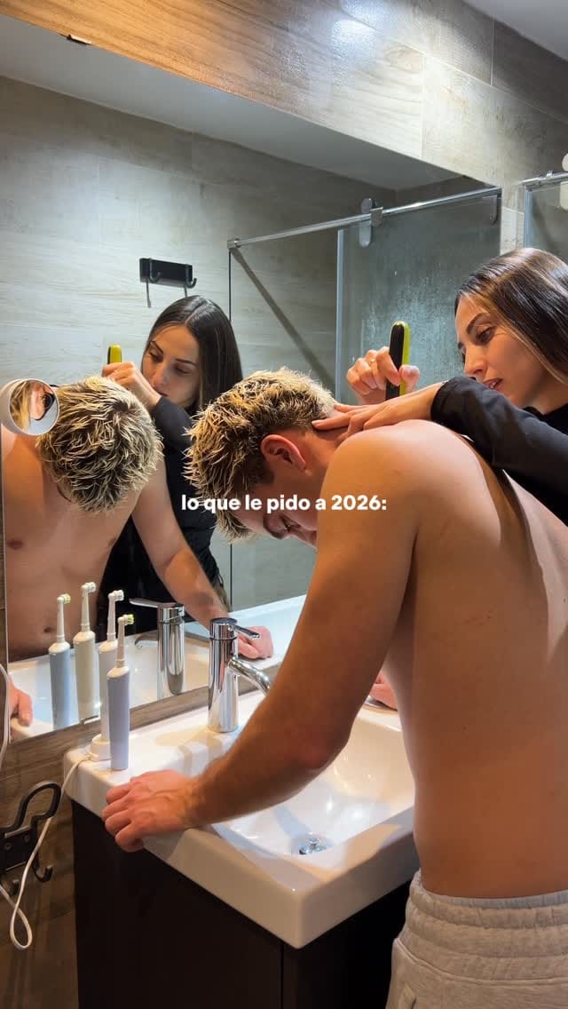 Post 6 by veronica♡ on Instagram (video)
