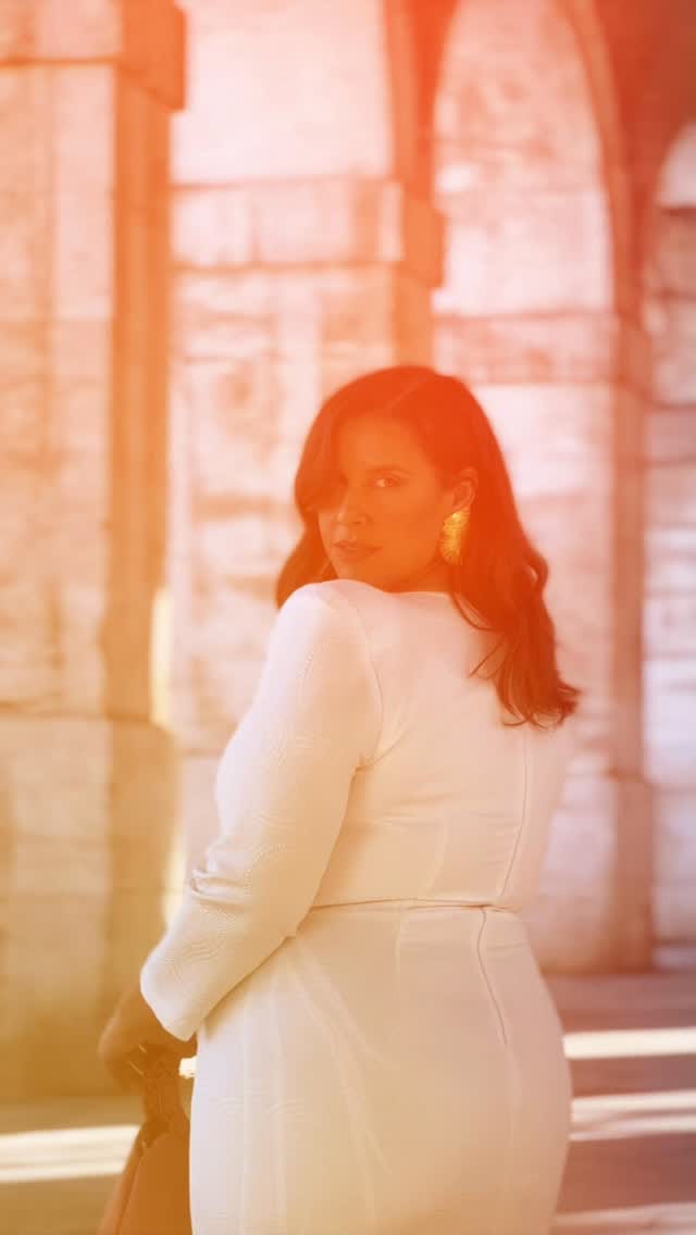 Post 1 by Marta Ventura  ✨ Curvy Model ✨ Actriz publicitaria on Instagram (video)