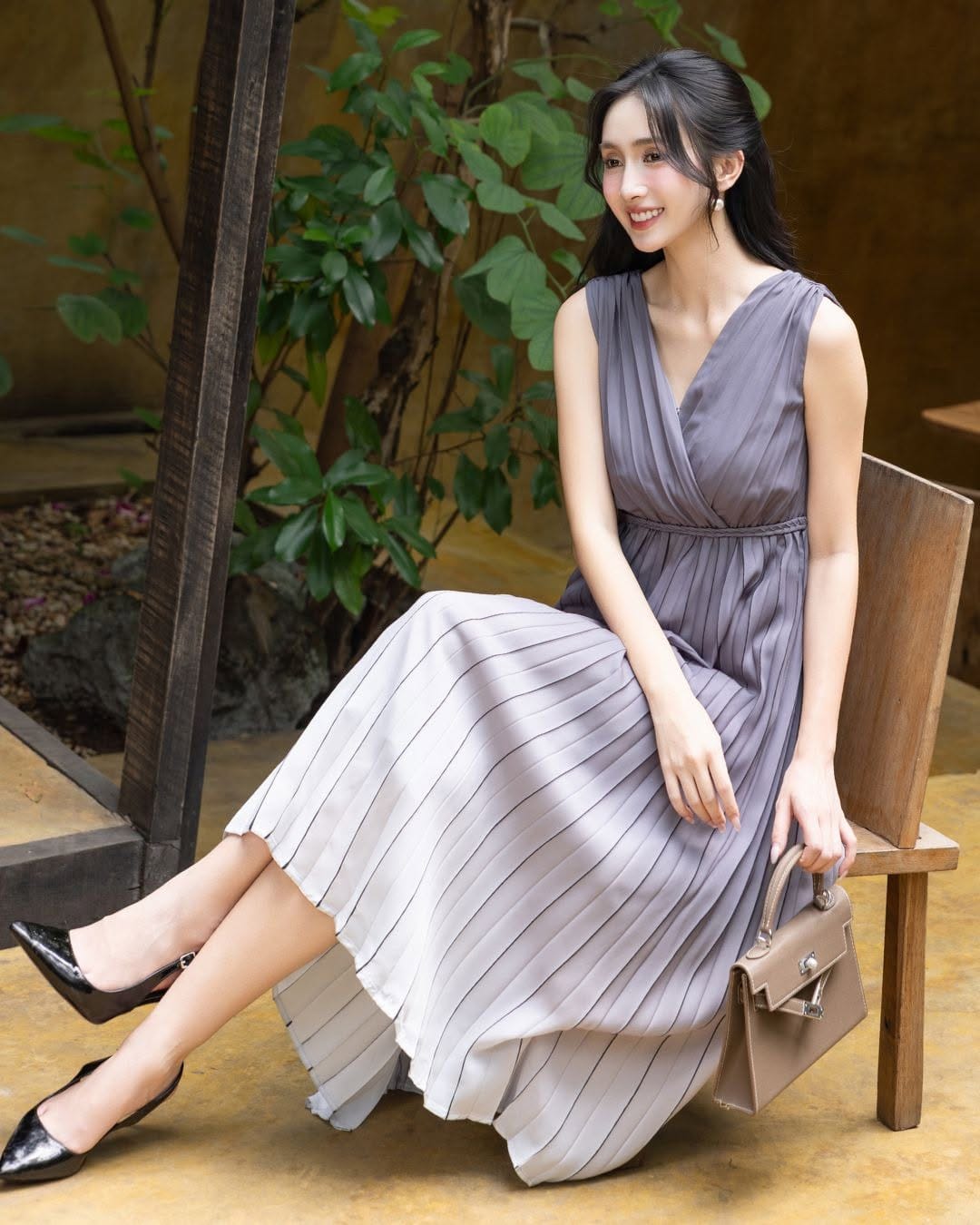 Post 7 by Jump Eat Cry Maternity on Instagram (carousel)