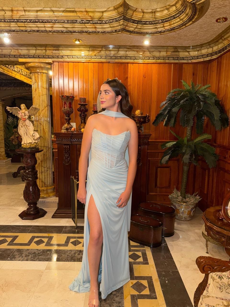 Post 4 by RENTA Y VENTA DE VESTIDOS on Instagram (carousel)
