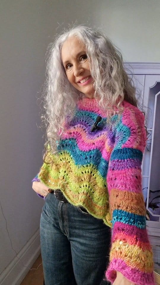 Post 1 by Lola Abril on Instagram (video)