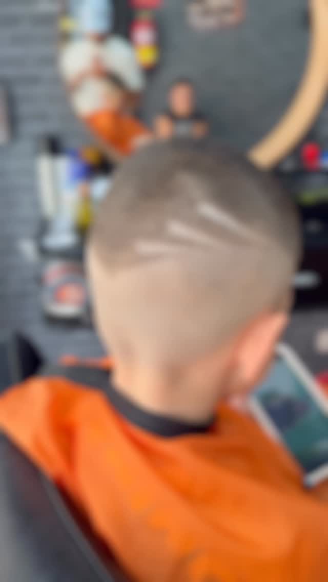 Post 4 by THEJOKER_BARBERSHOP on Instagram (video)