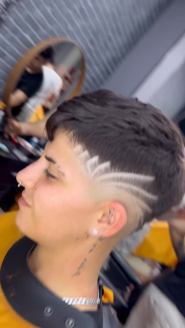 Post 5 by THEJOKER_BARBERSHOP on Instagram (video)