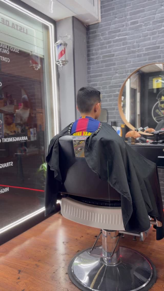 Post 3 by THEJOKER_BARBERSHOP on Instagram (video)