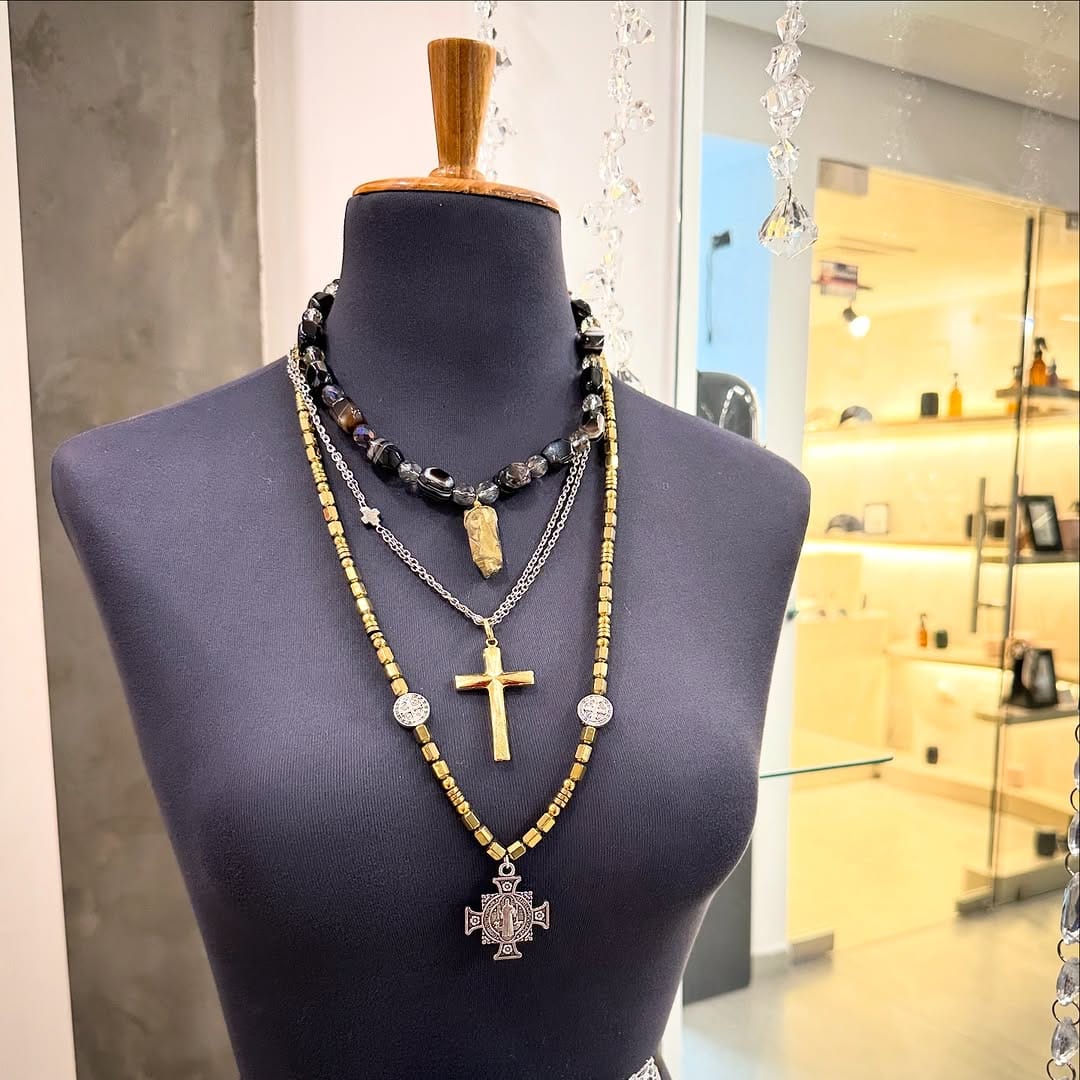 Post 3 by PULSERAS / COLLARES / MODA on Instagram (image)