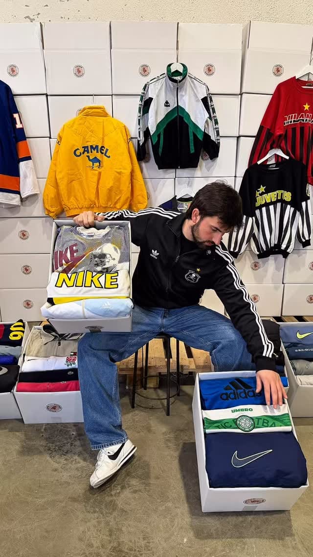 Post 2 by SP Vintage Wholesale on Instagram (video)