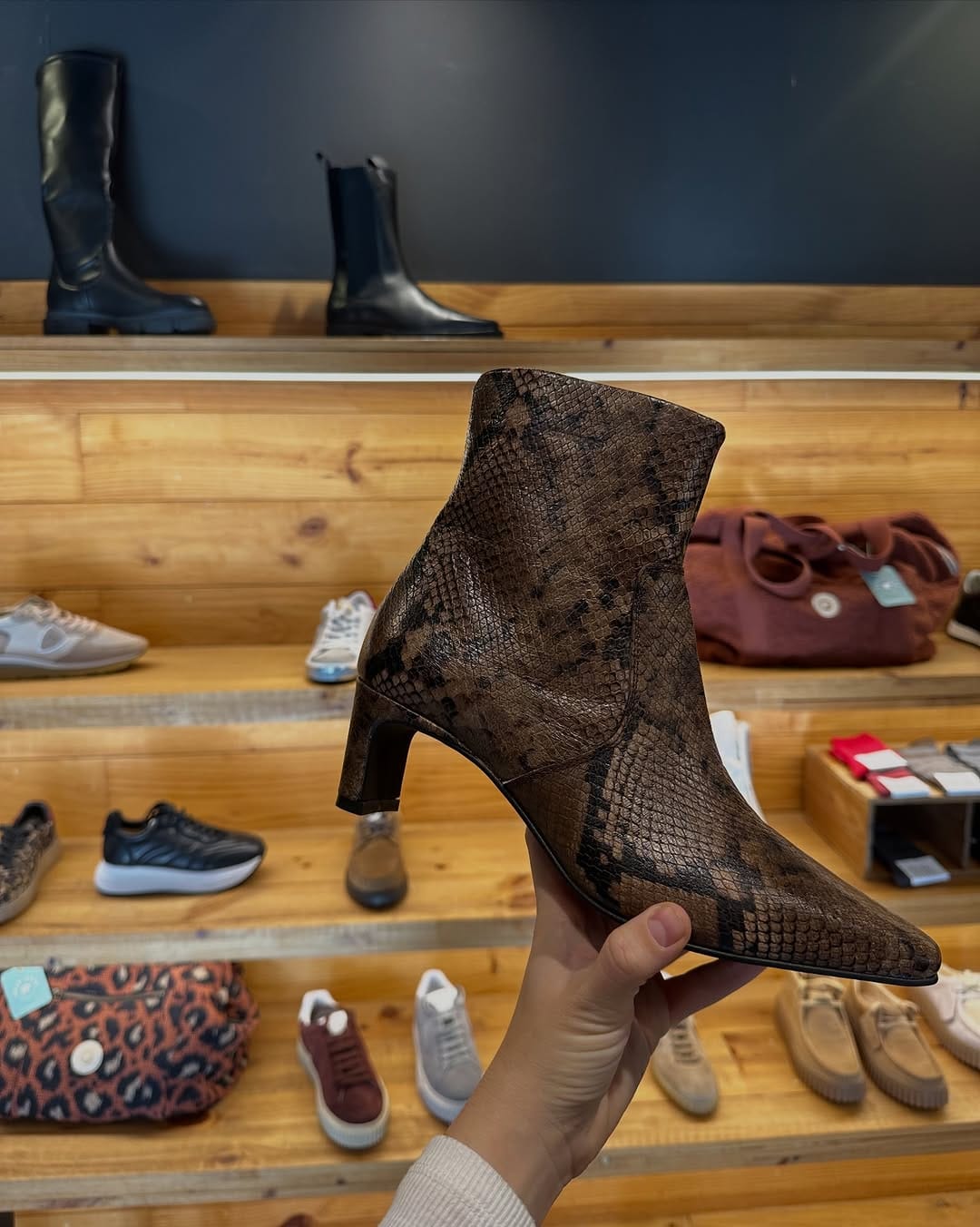 Post 3 by TRETZE SHOES on Instagram (carousel)