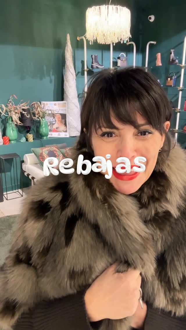 Post 8 by U N U S U A L* Store Barcelona on Instagram (video)