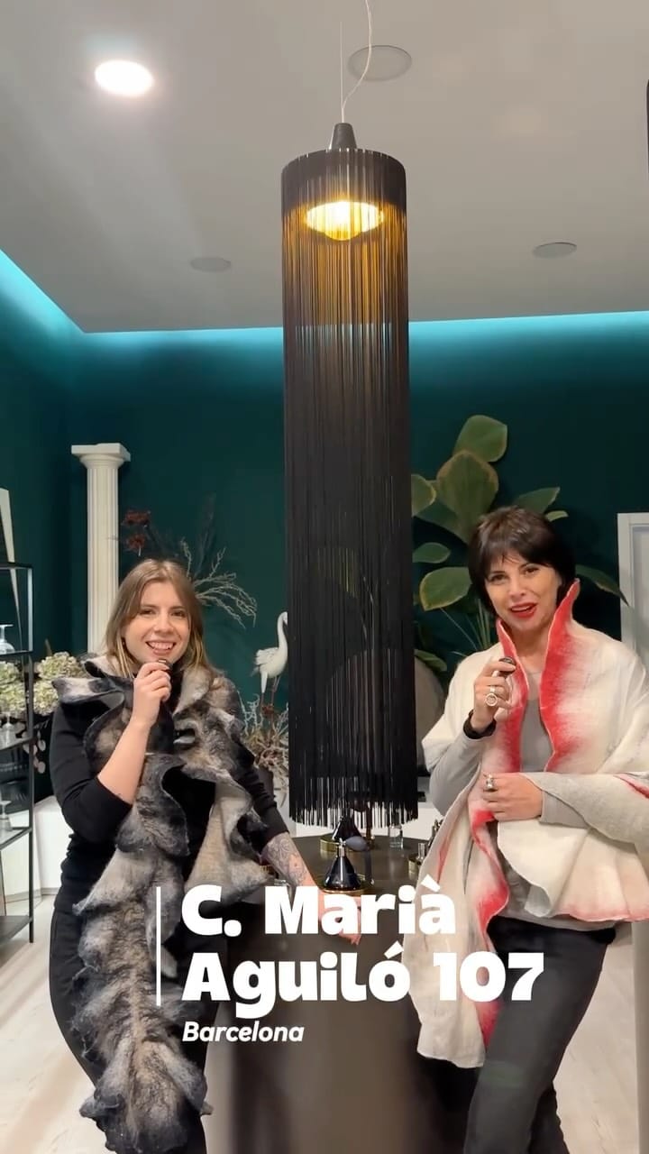Post 7 by U N U S U A L* Store Barcelona on Instagram (video)