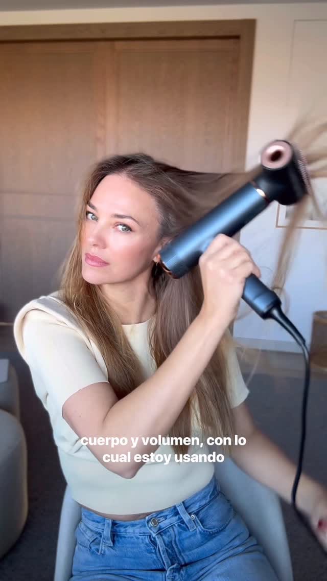 Post 6 by Helen Lindes Griffiths on Instagram (video)