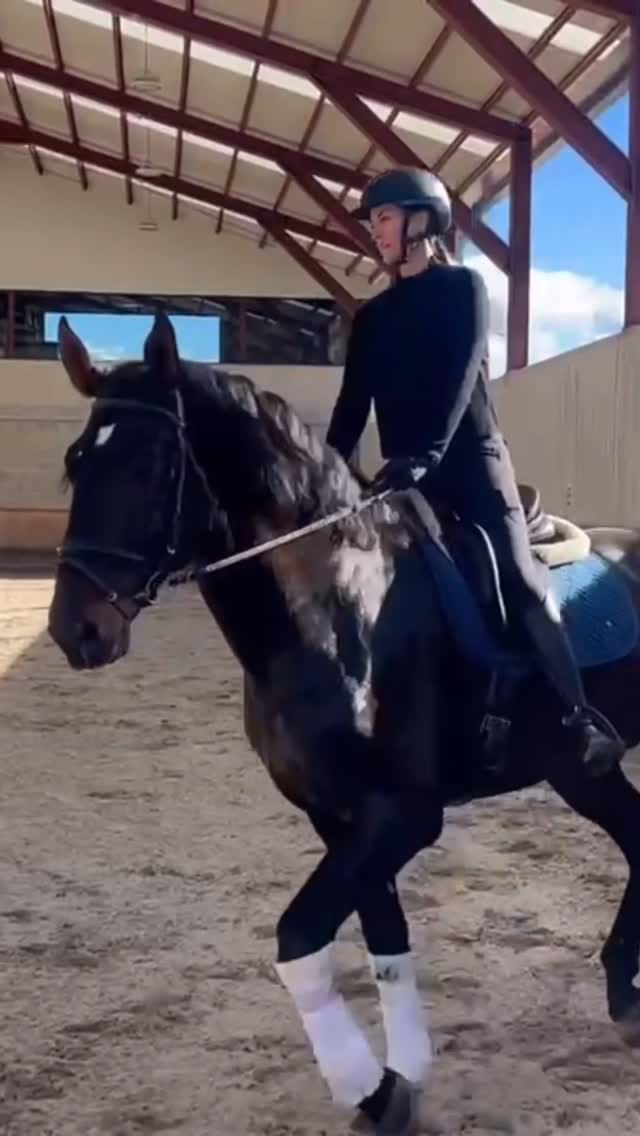 Post 7 by Helen Lindes Griffiths on Instagram (video)