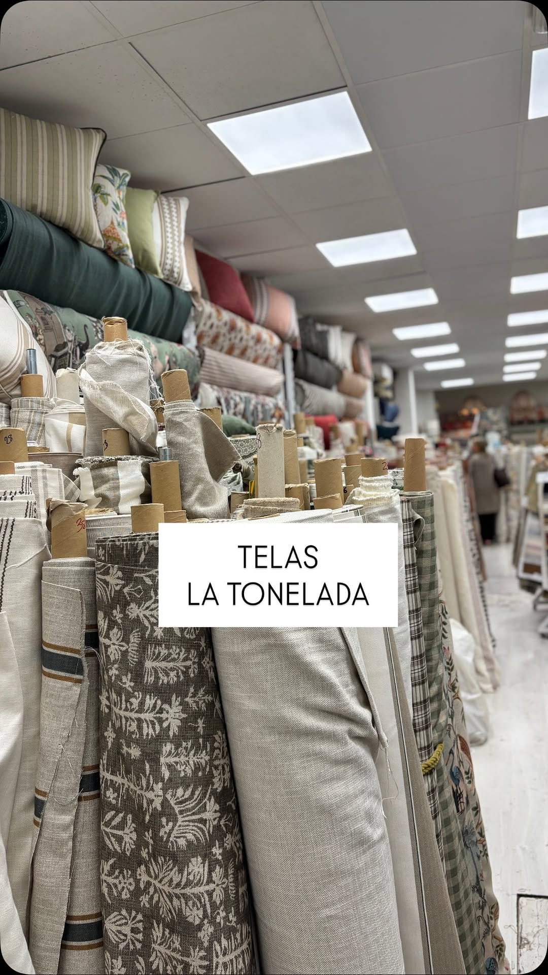 Post 7 by • TELAS LA TONELADA on Instagram (video)