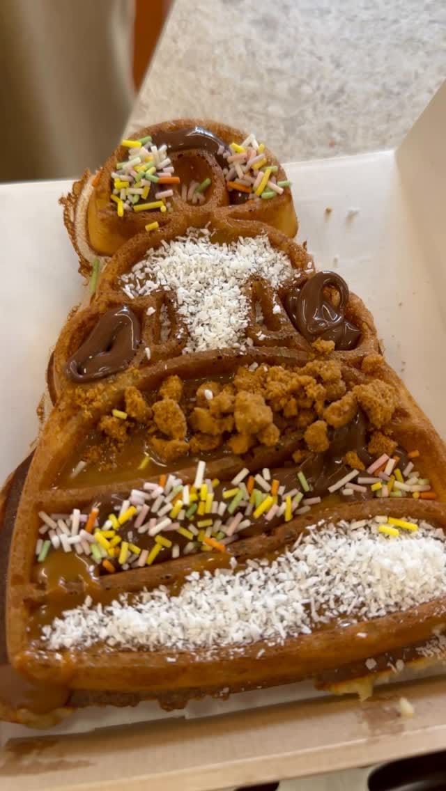 Post 5 by FANÁTICA | Artesanos del placer helado on Instagram (video)
