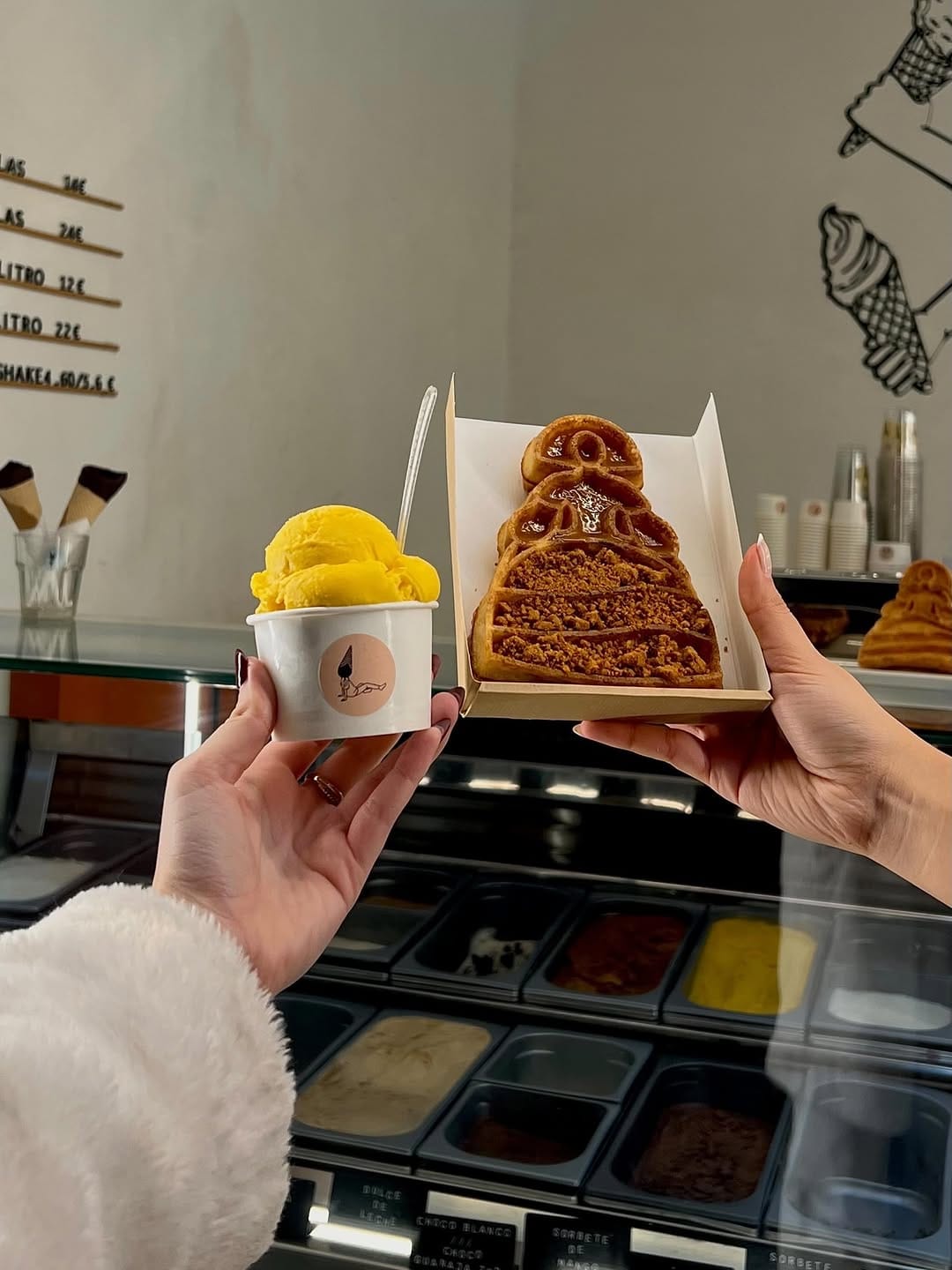 Post 4 by FANÁTICA | Artesanos del placer helado on Instagram (carousel)