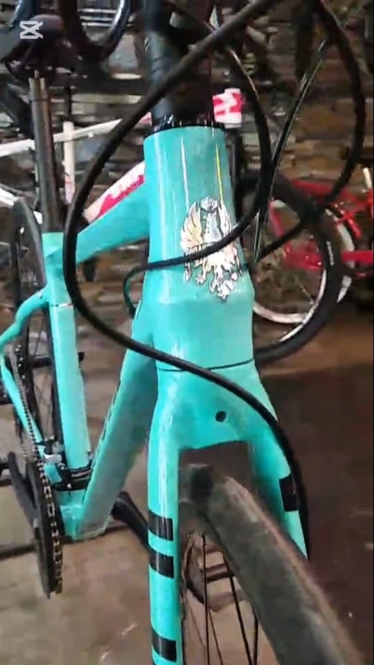 Post 4 by Bici Urbana on Instagram (video)