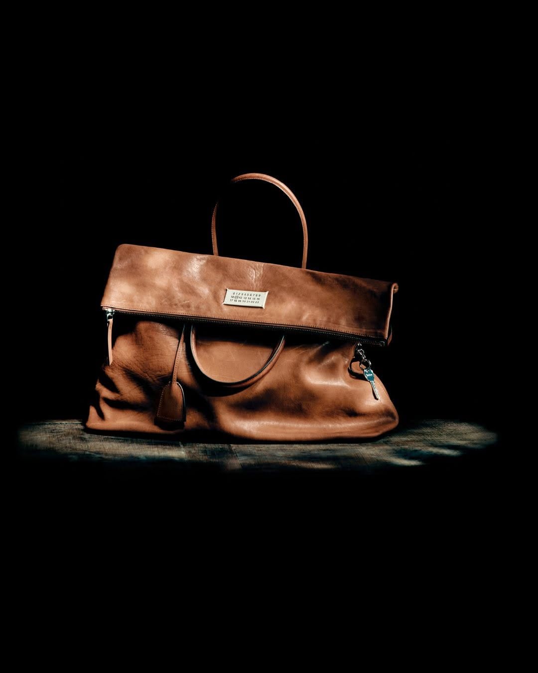 Post 3 by FASHION LUXURY MULTIBRAND on Instagram (image)
