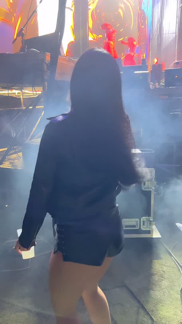 Post 3 by Yanira on Instagram (video)