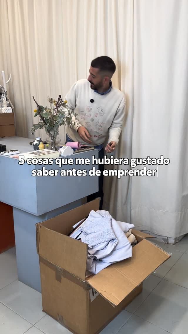 Post 3 by MARIO CRUZ • FASHION BRAND on Instagram (video)