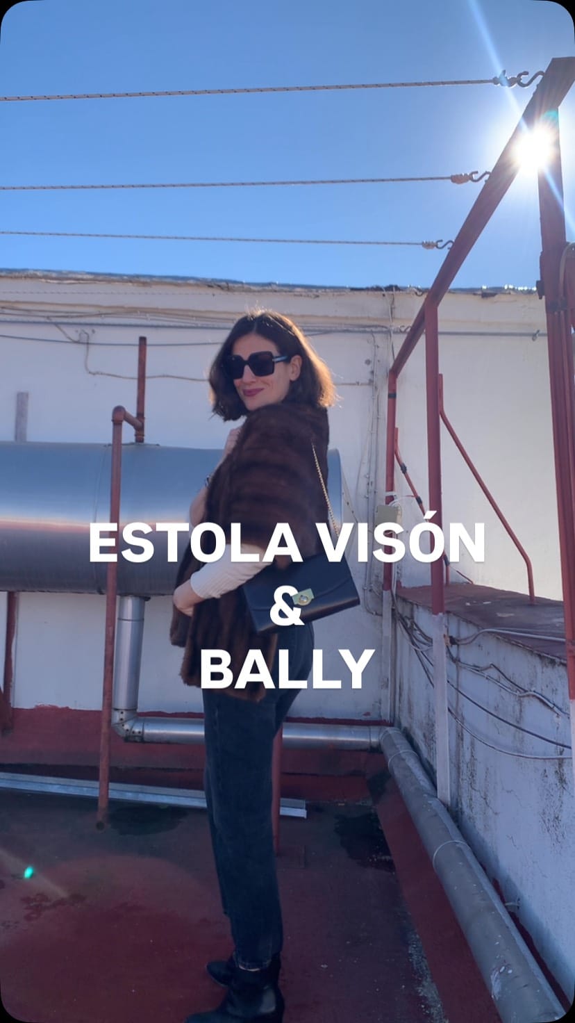 Post 3 by Vintage&Go on Instagram (video)