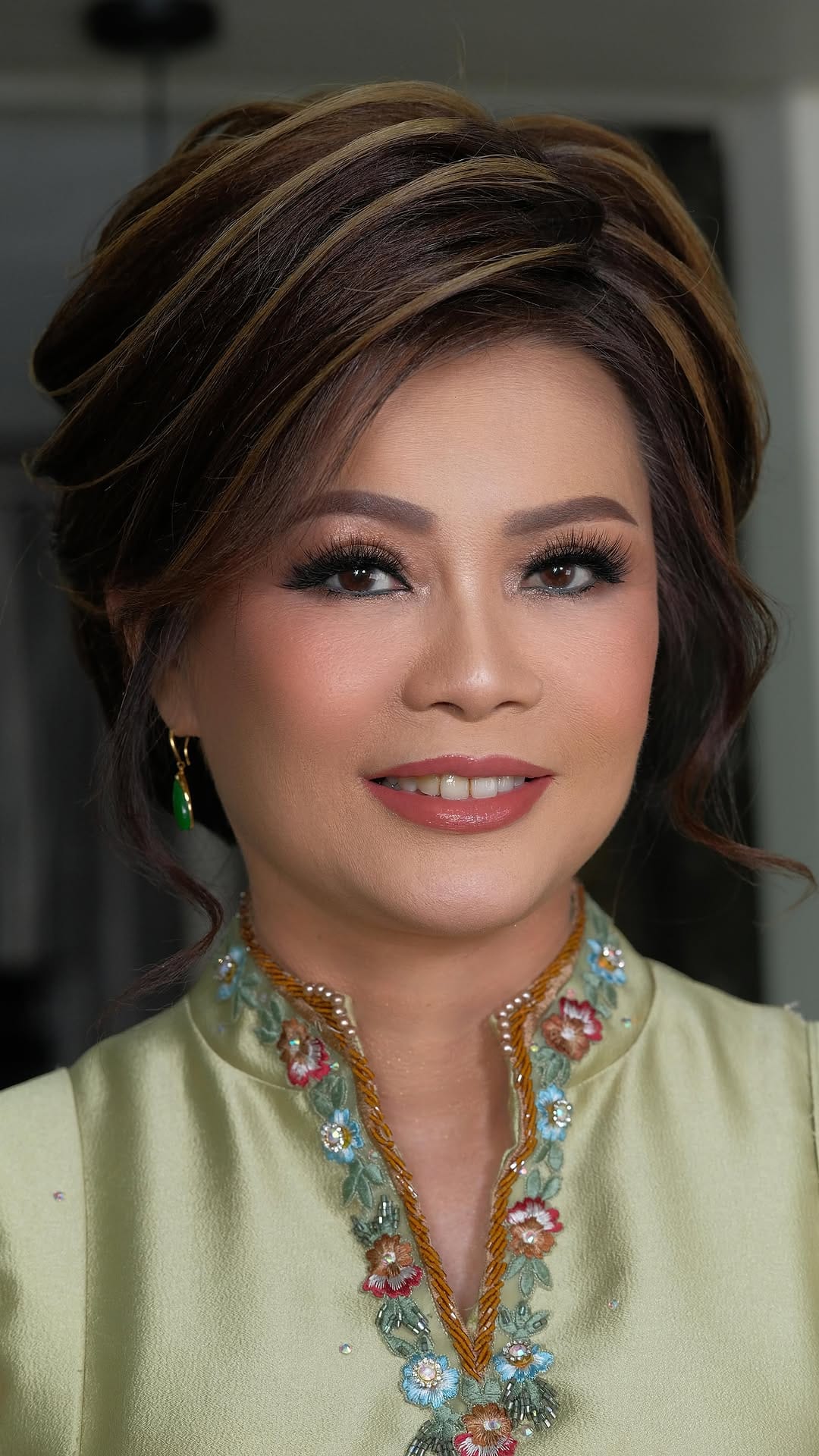 Post 8 by Oscar Daniel | Makeup Artist Jakarta on Instagram (video)