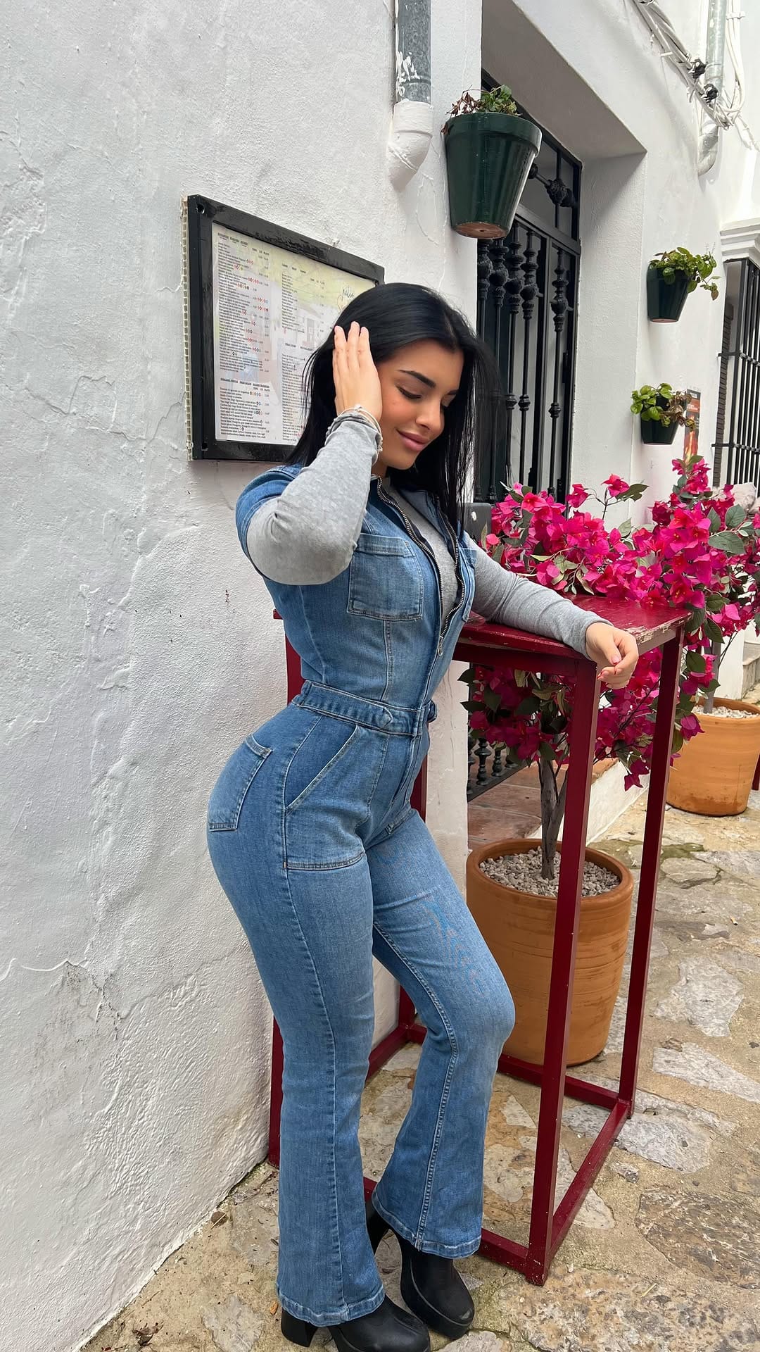 Post 6 by ANA BEATRIZ CARO JIMÉNEZ on Instagram (video)