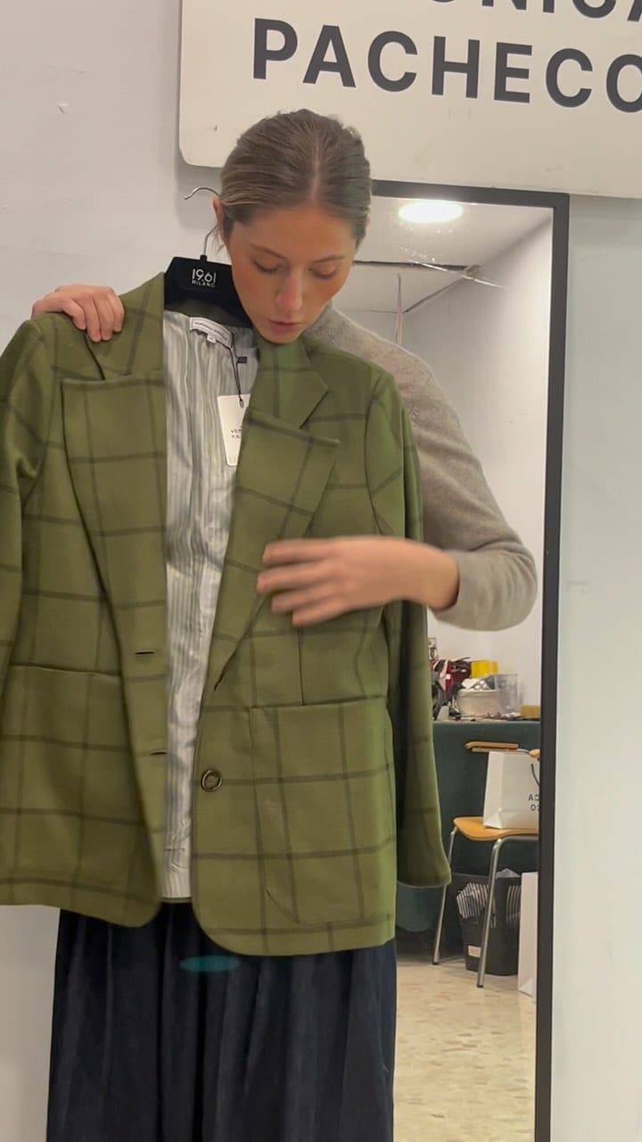 Post 8 by Verónica Y Ángela Pacheco on Instagram (video)