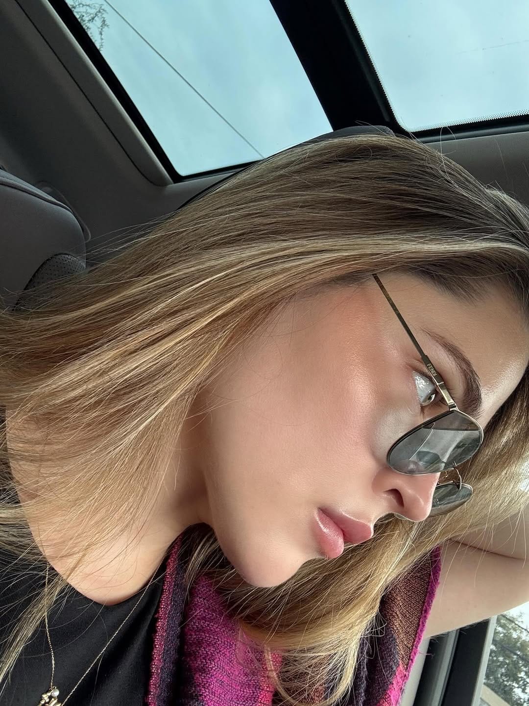 Post 4 by NAYELI GUZMÁN on Instagram (image)
