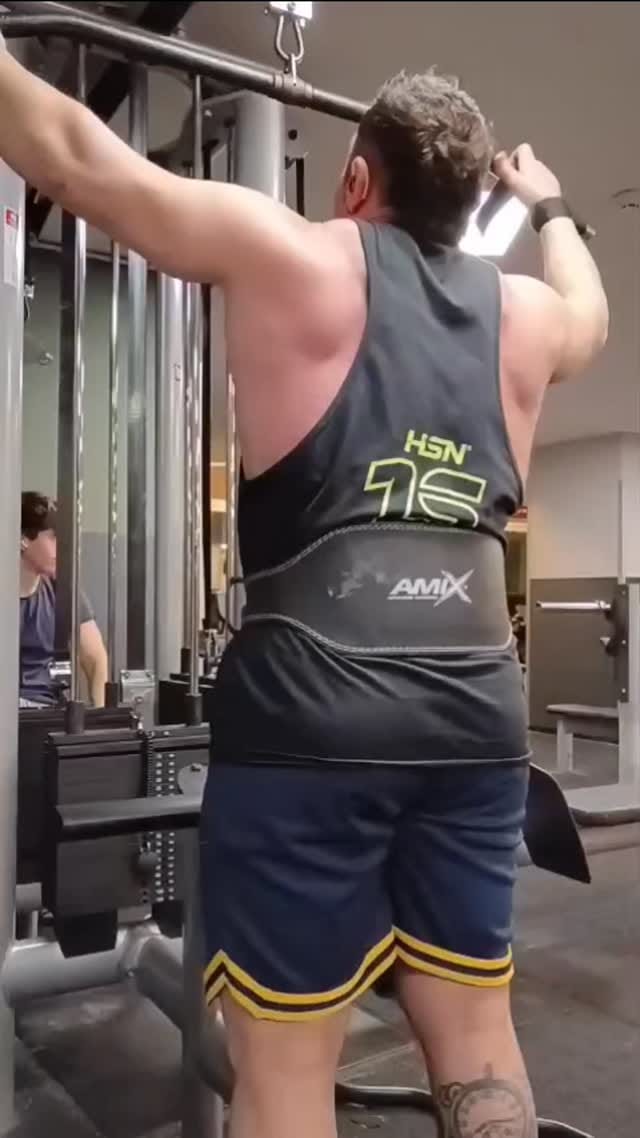 Post 3 by Ernie Jay on Instagram (video)