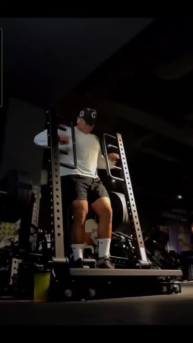 Post 1 by Ernie Jay on Instagram (video)